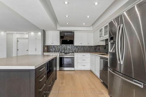 Photo 9 at 3413 - 55 Harbour Square, Waterfront Communities C1, Toronto