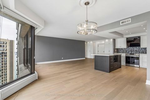 Photo 10 at 3413 - 55 Harbour Square, Waterfront Communities C1, Toronto