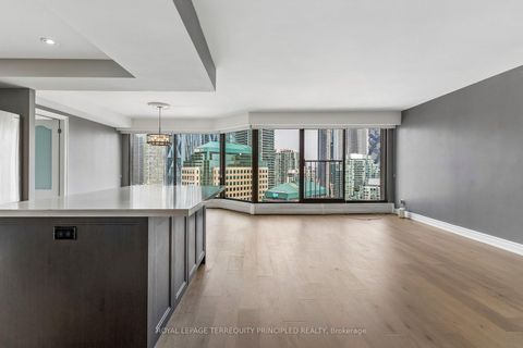 Photo 11 at 3413 - 55 Harbour Square, Waterfront Communities C1, Toronto