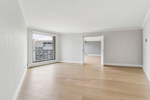 Photo 18 at 3413 - 55 Harbour Square, Waterfront Communities C1, Toronto