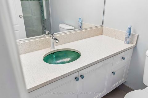 Photo 23 at 3413 - 55 Harbour Square, Waterfront Communities C1, Toronto