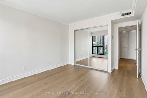 Photo 25 at 3413 - 55 Harbour Square, Waterfront Communities C1, Toronto