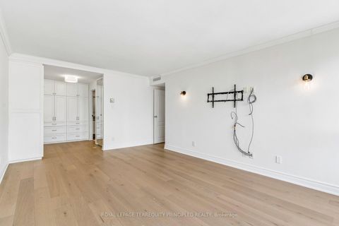 Photo 30 at 3413 - 55 Harbour Square, Waterfront Communities C1, Toronto