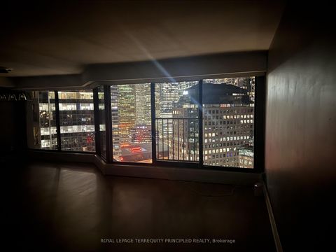 Photo 35 at 3413 - 55 Harbour Square, Waterfront Communities C1, Toronto