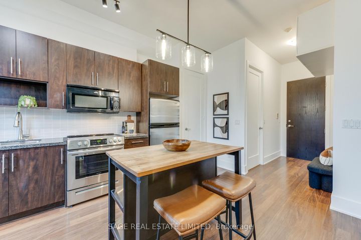 Photo 9 at 411 - 120 Homewood Avenue, North St. James Town, Toronto