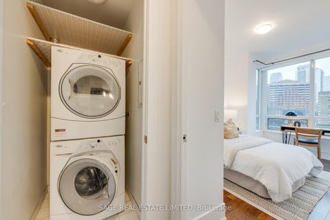 Photo 26 at 411 - 120 Homewood Avenue, North St. James Town, Toronto