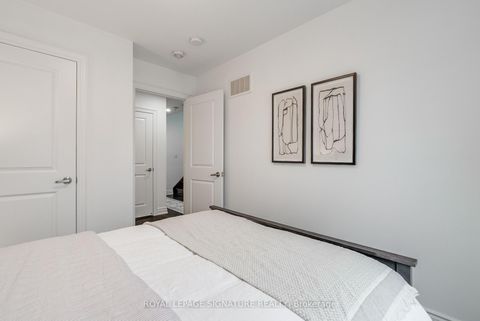 Photo 23 at 14 Queen Mary Court, East Woodbridge, Vaughan