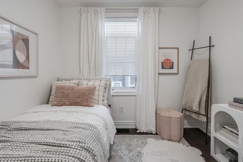 Photo 26 at 14 Queen Mary Court, East Woodbridge, Vaughan