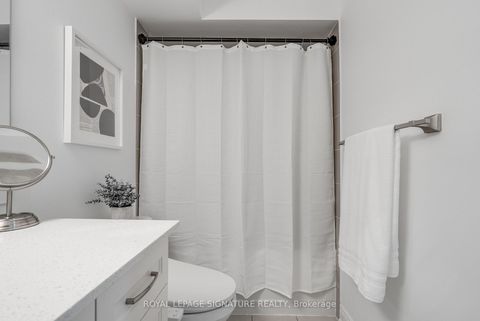 Photo 28 at 14 Queen Mary Court, East Woodbridge, Vaughan