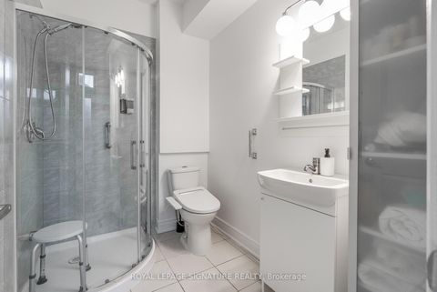 Photo 30 at 14 Queen Mary Court, East Woodbridge, Vaughan