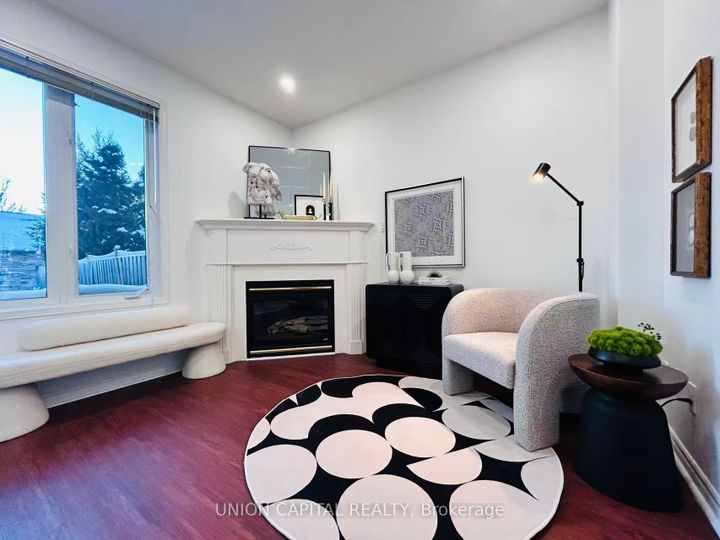 Photo 11 at 29 Queen's Plate Drive, Angus Glen, Markham