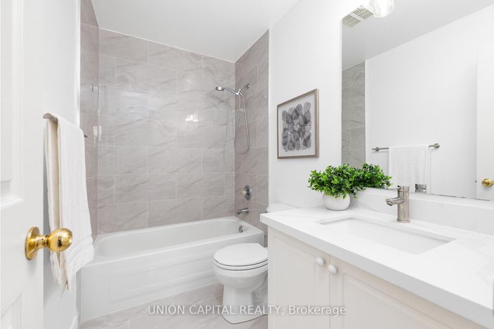 Photo 29 at 29 Queen's Plate Drive, Angus Glen, Markham