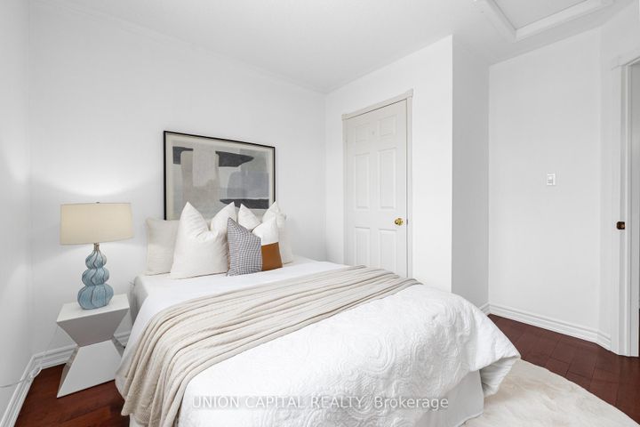 Photo 36 at 29 Queen's Plate Drive, Angus Glen, Markham