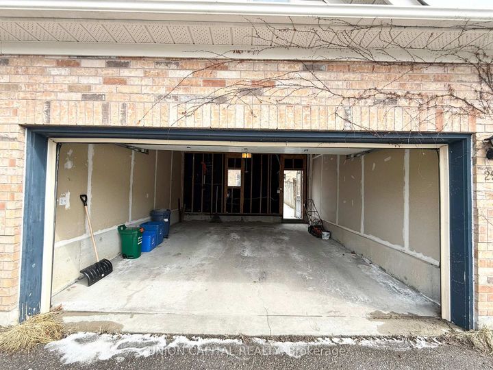 Photo 48 at 29 Queen's Plate Drive, Angus Glen, Markham