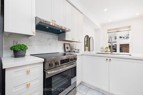 Photo 16 at 29 Queen's Plate Drive, Angus Glen, Markham