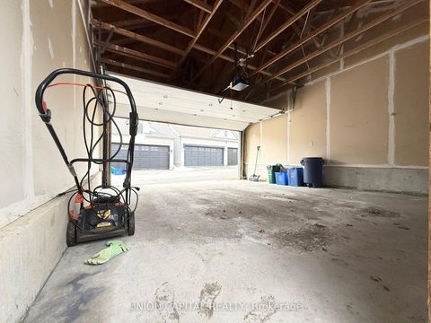 Photo 47 at 29 Queen's Plate Drive, Angus Glen, Markham