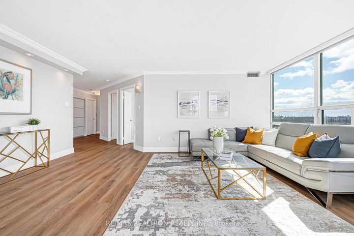 Photo 11 at 822 - 7805 Bayview Avenue, Willowbrook, Markham