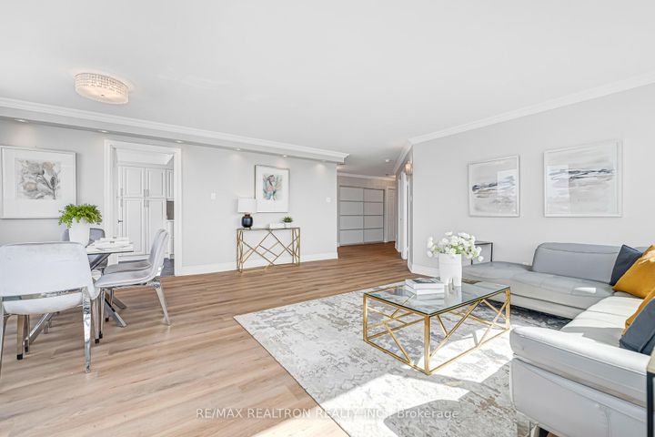 Photo 12 at 822 - 7805 Bayview Avenue, Willowbrook, Markham