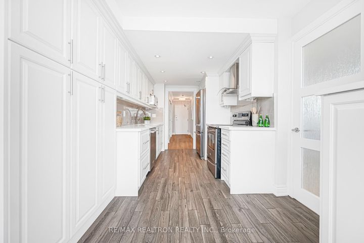 Photo 22 at 822 - 7805 Bayview Avenue, Willowbrook, Markham