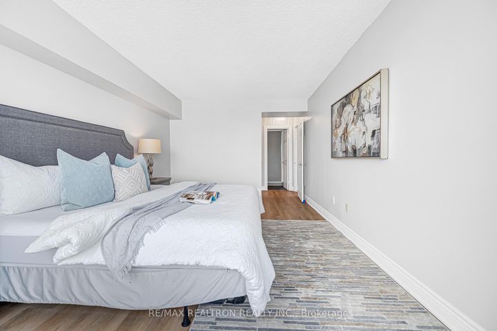 Photo 30 at 822 - 7805 Bayview Avenue, Willowbrook, Markham