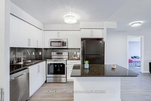 Photo 7 at 401 - 310 Burnhamthorpe Road W, City Centre, Mississauga