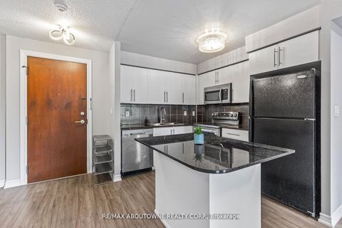 Photo 9 at 401 - 310 Burnhamthorpe Road W, City Centre, Mississauga