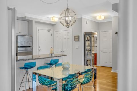 Photo 10 at 209 - 4620 Highway 7, East Woodbridge, Vaughan