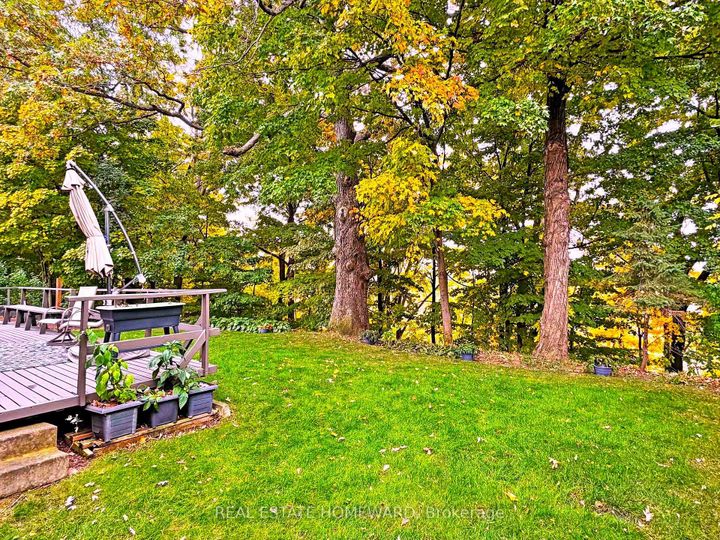 Photo 2 at 3058 Viewmount Road, WO West, Oakville