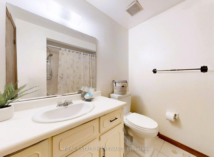 Photo 18 at 3058 Viewmount Road, WO West, Oakville