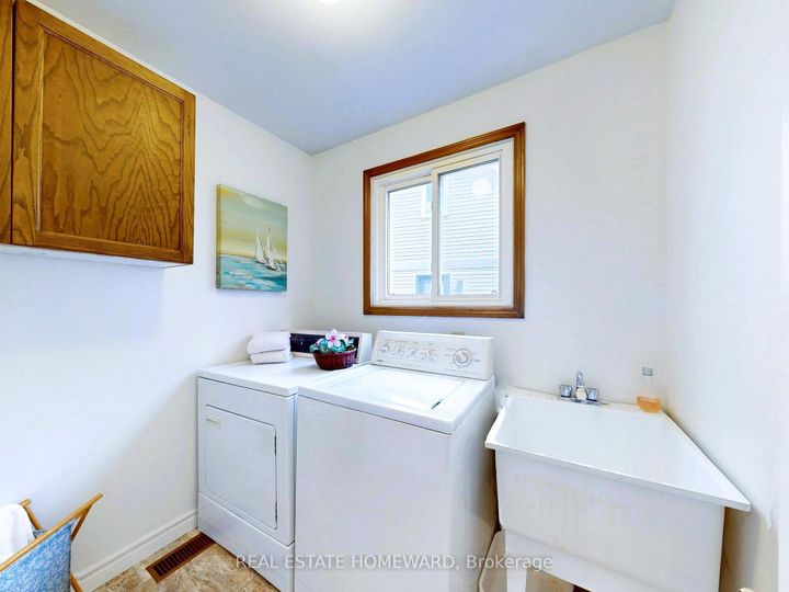 Photo 25 at 3058 Viewmount Road, WO West, Oakville