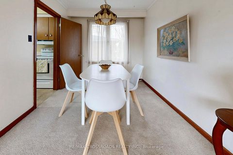 Photo 8 at 188 Maple Avenue, Harding, Richmond Hill