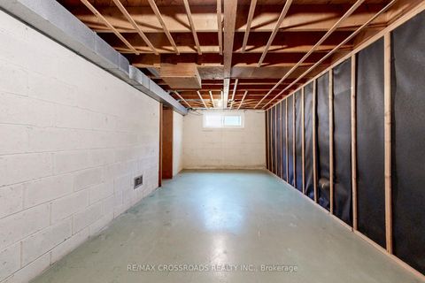 Photo 16 at 188 Maple Avenue, Harding, Richmond Hill