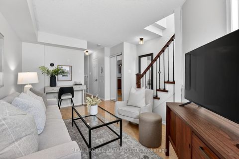 Photo 3 at 149 - 10 Merchant Lane, Dufferin Grove, Toronto