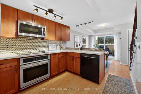 Photo 7 at 149 - 10 Merchant Lane, Dufferin Grove, Toronto