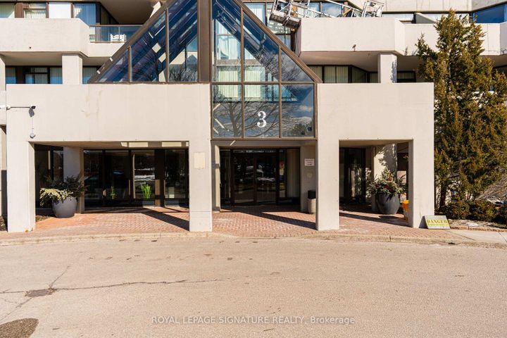 Photo 1 at 1906 - 3 Rowntree Road, Jamestown, Toronto