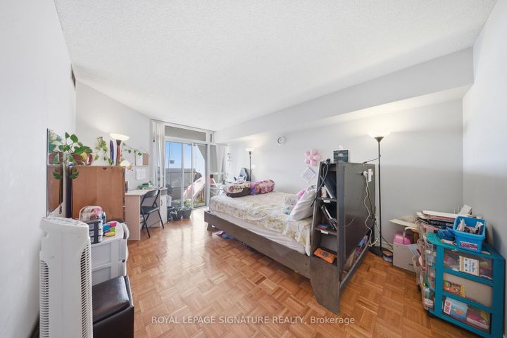 Photo 9 at 1906 - 3 Rowntree Road, Jamestown, Toronto