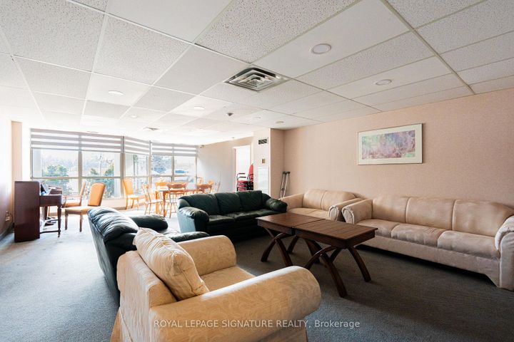 Photo 18 at 1906 - 3 Rowntree Road, Jamestown, Toronto