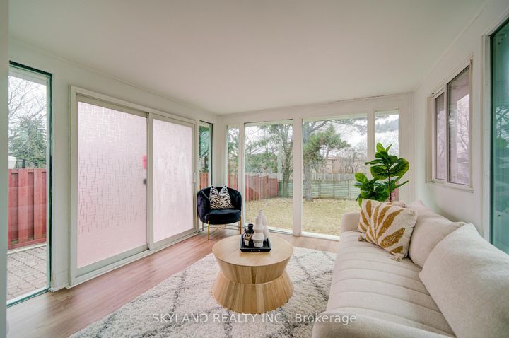 Photo 13 at 56 Upton Crescent, Milliken Mills West, Markham