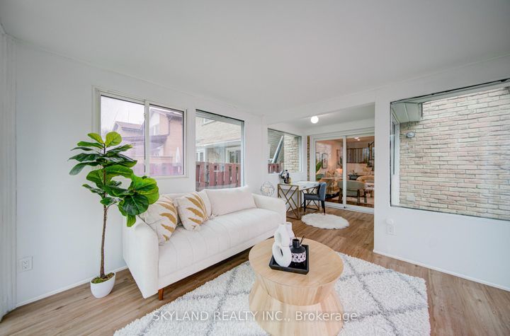 Photo 14 at 56 Upton Crescent, Milliken Mills West, Markham