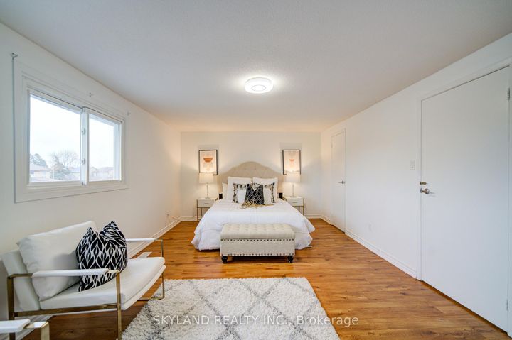 Photo 18 at 56 Upton Crescent, Milliken Mills West, Markham