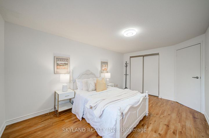 Photo 22 at 56 Upton Crescent, Milliken Mills West, Markham