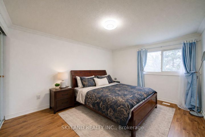 Photo 23 at 56 Upton Crescent, Milliken Mills West, Markham