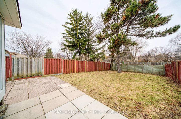 Photo 28 at 56 Upton Crescent, Milliken Mills West, Markham