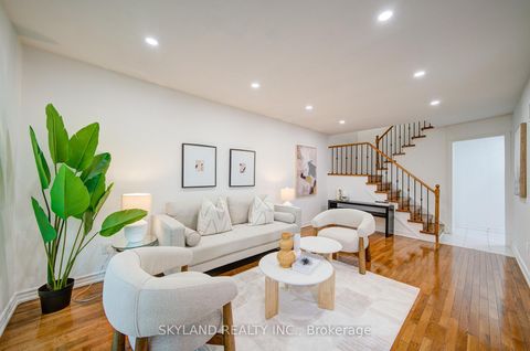 Photo 15 at 56 Upton Crescent, Milliken Mills West, Markham