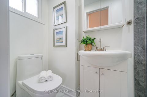 Photo 20 at 56 Upton Crescent, Milliken Mills West, Markham