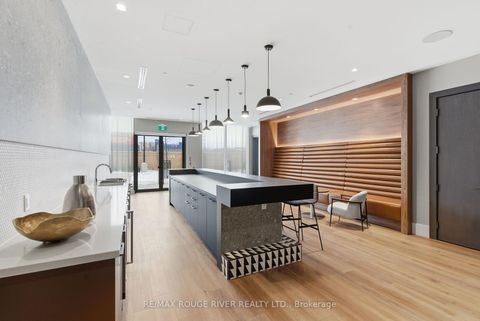 Photo 13 at 2321 - 2545 SIMCOE Street N, Windfields, Oshawa