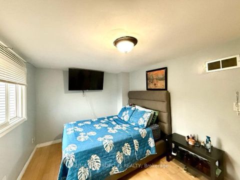 Photo 20 at 4 Shepmore Terrace, Malvern, Toronto