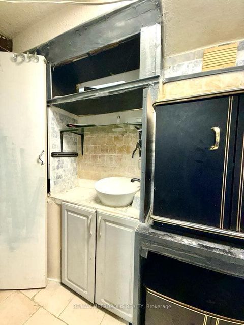 Photo 29 at 4 Shepmore Terrace, Malvern, Toronto