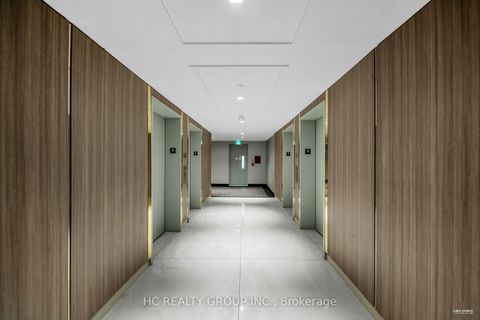 Photo 2 at 823 - 543 Richmond Street W, Waterfront Communities C1, Toronto