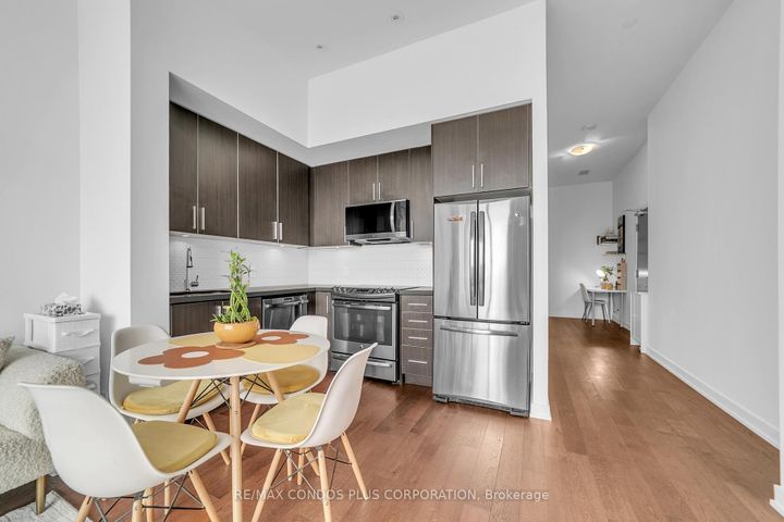 Photo 6 at PH08 - 2212 Lake Shore Boulevard West Boulevard W, Mimico, Toronto